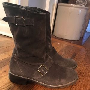 Paul Green suede boots size 5, 8 in U.S. size.